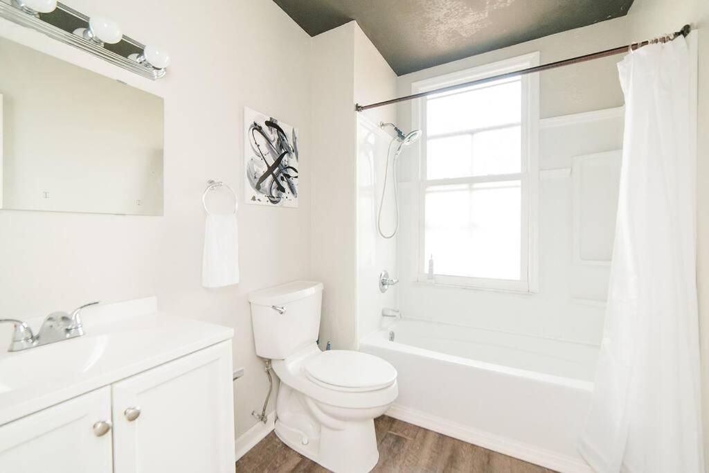 Apartamento Comfortable And Walkable - Off-street Parking Pittsburgh